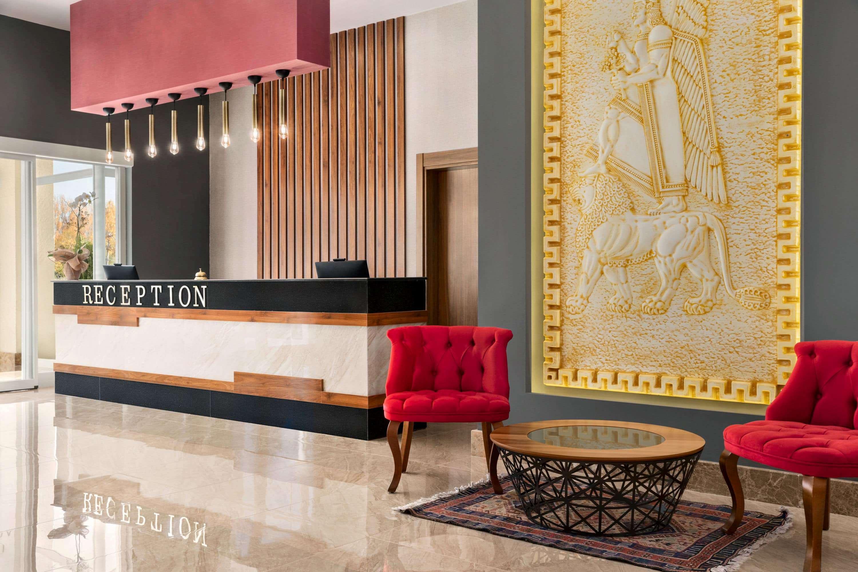Ramada By Wyndham Van Buitenkant foto